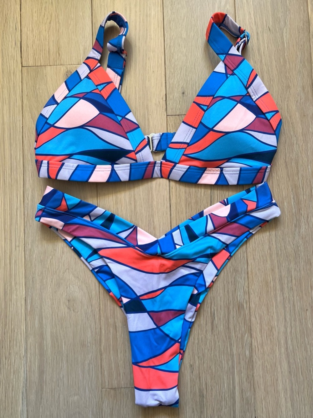 NWOT Oneone Swimwear Kameron Top & Jesse Bottoms Bikini Colorblock V-Front Large